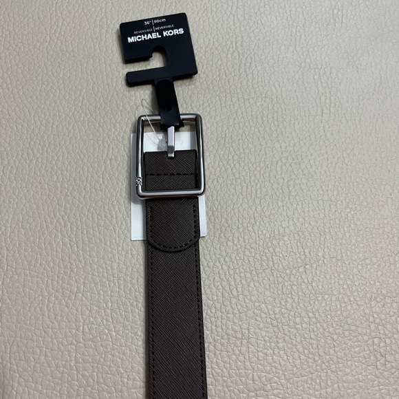 NWT - Michael Kors Men’s Leather Reversible Belt - Brown/Black - Size 36 - Picture 2 of 8